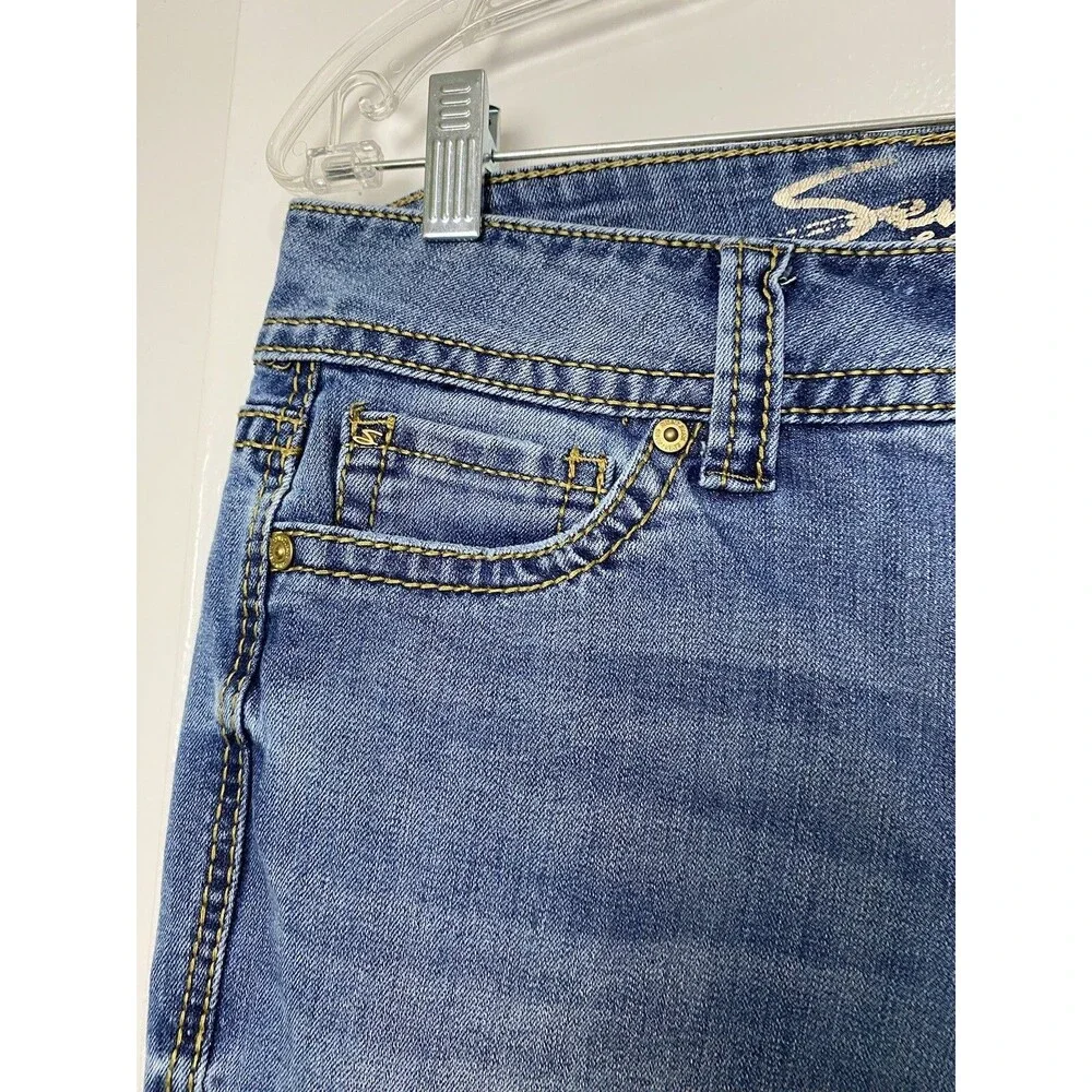 Seven7 blue jeans